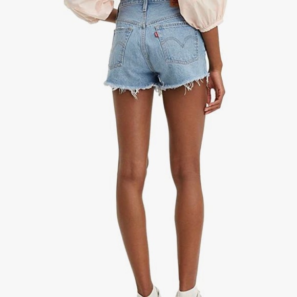 NWT Levi's Women's 501 Original Shorts size 27 - Picture 2 of 5